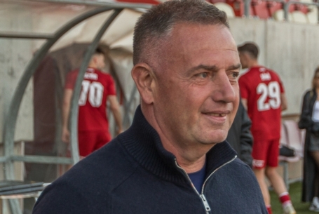 Vezetőedzőként is folytatja a sportigazgató
