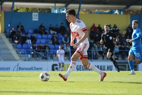 Válogatott teljesítmények