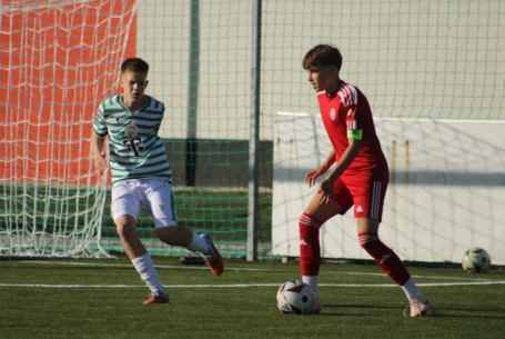 Az első siker épp az addigi első ellen