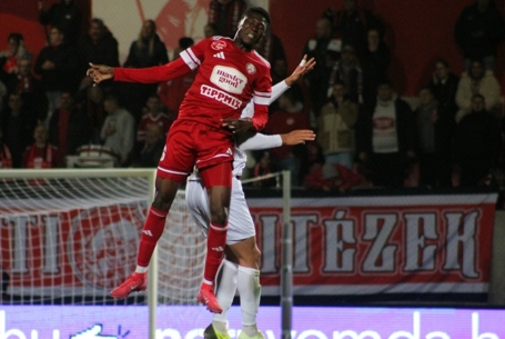 Automatikusan, egy meccsre