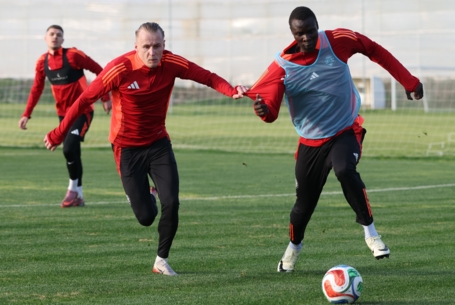 Túl az első, napsütéses edzésen