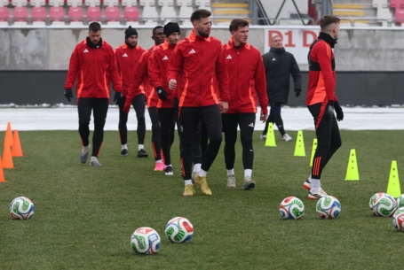 Itthon folytatódott a munka