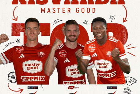 Két védő és egy középpályás